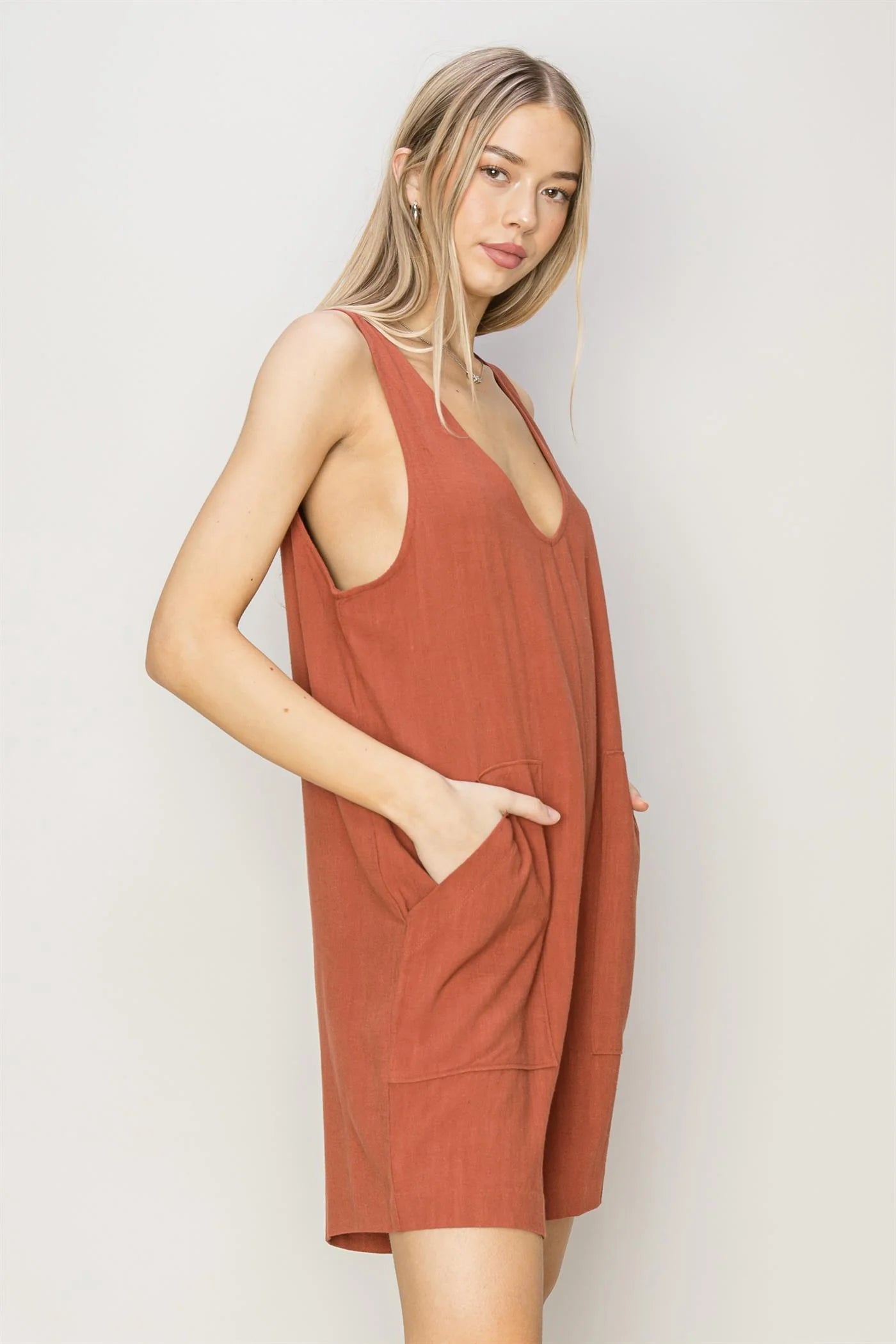 LINEN SLEEVELESS ROMPER -Baked Clay