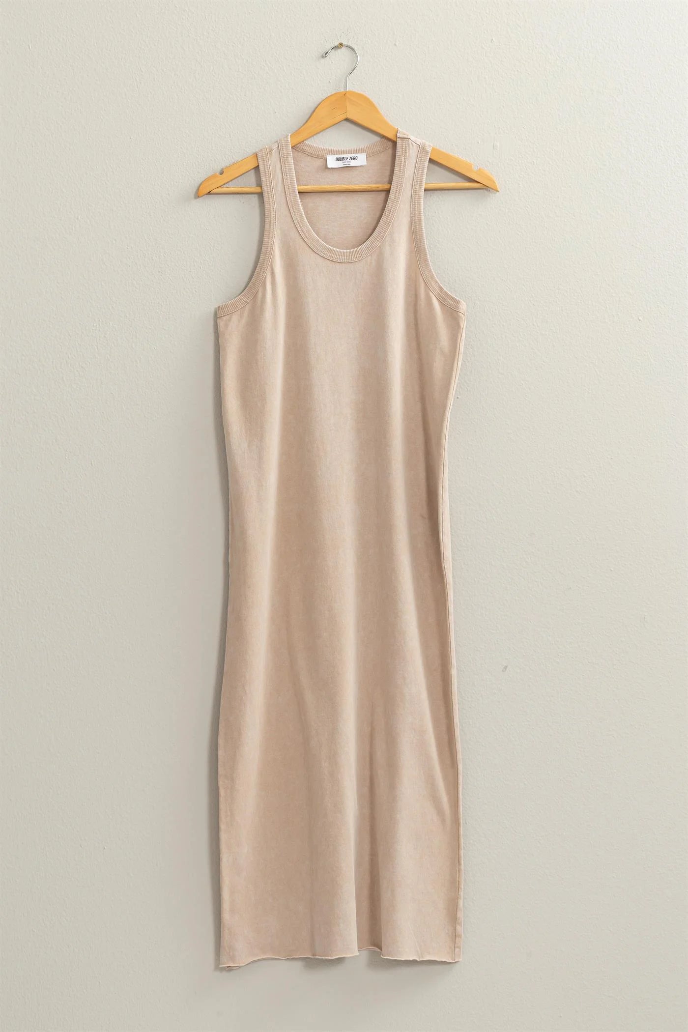 SLEEVELESS SHIFT MIDI DRESS - TAN